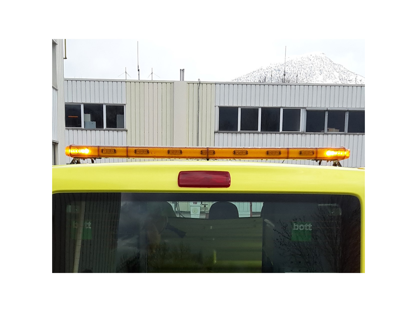 VEGA lightbar - amber version without siren - Image 2