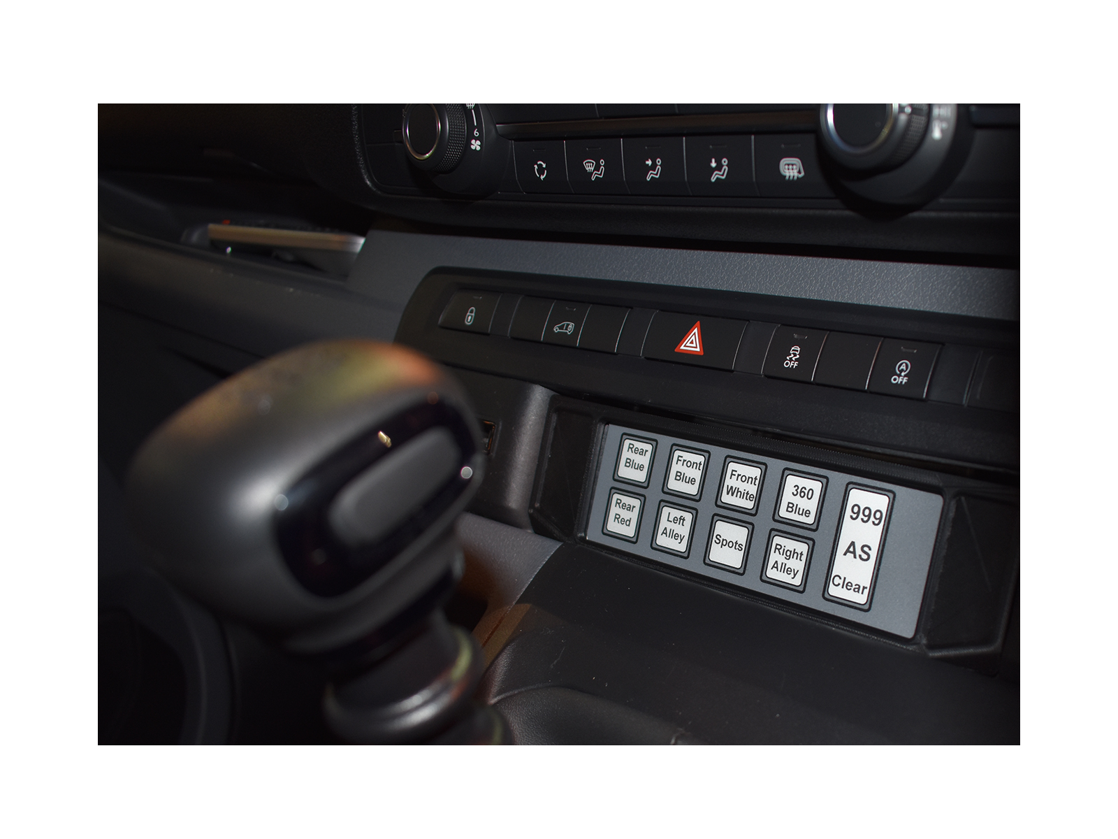 MCS-T10 Midi Handset Horizontal Centre Mounted