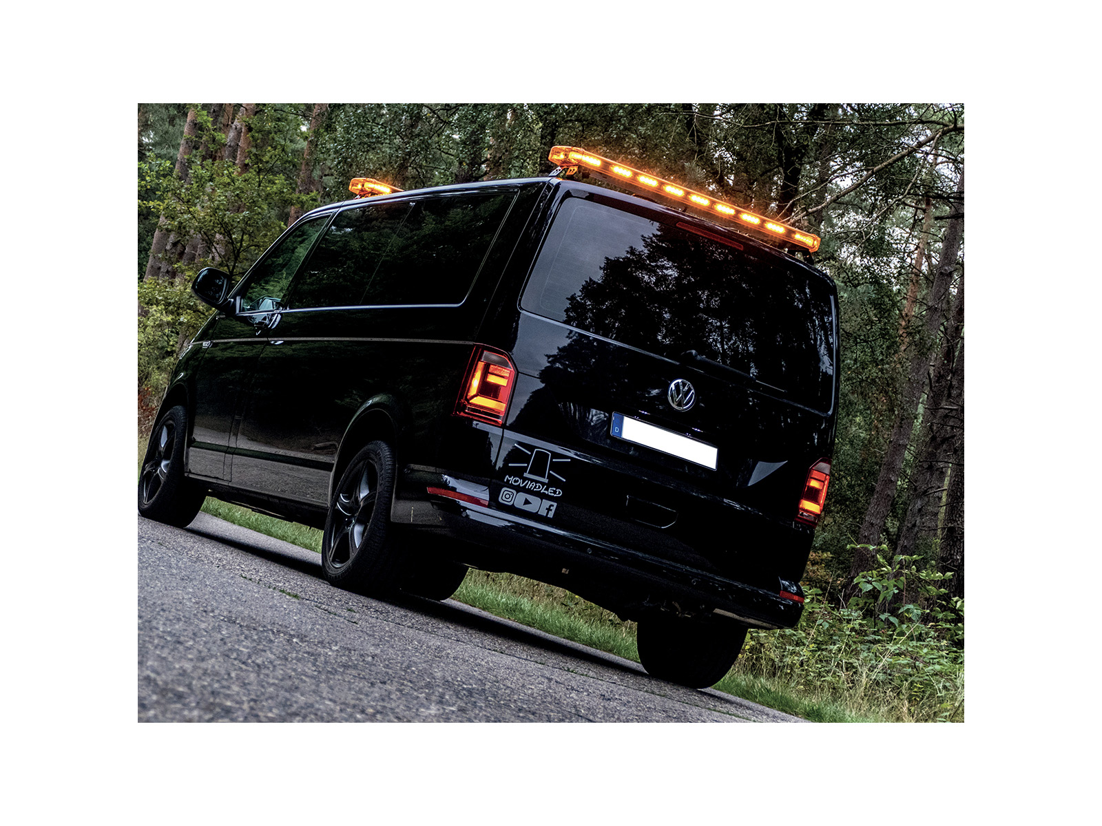 Basic VEGA lightbar with lights for Airport - Image 4