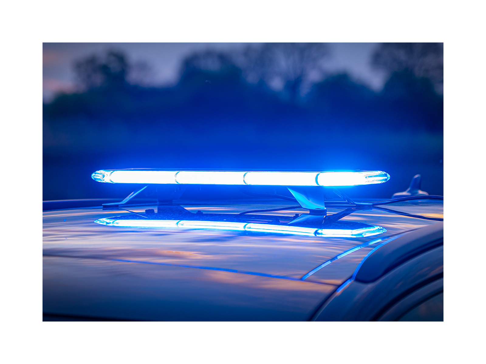 LB200 lightbar in blue with 3 modules on front of vehicle