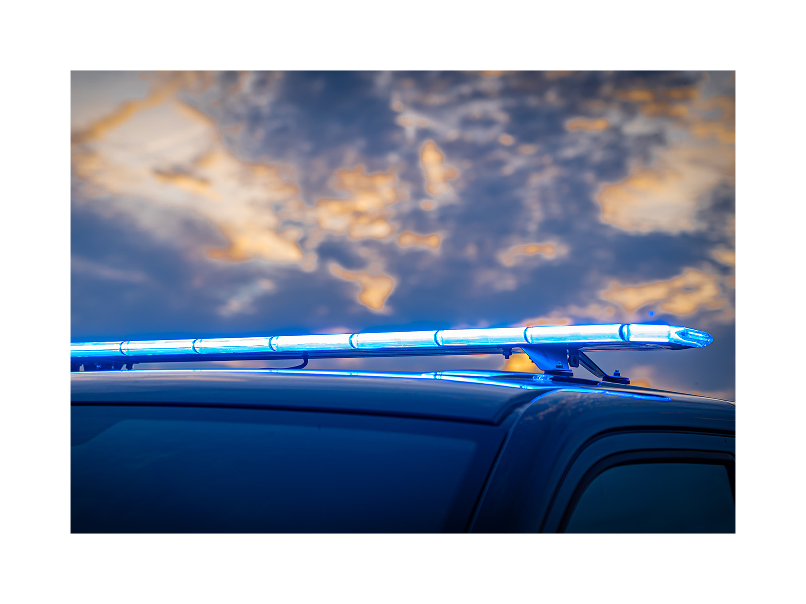 LB200 lightbar in blue with 7 modules on front of vehicle close